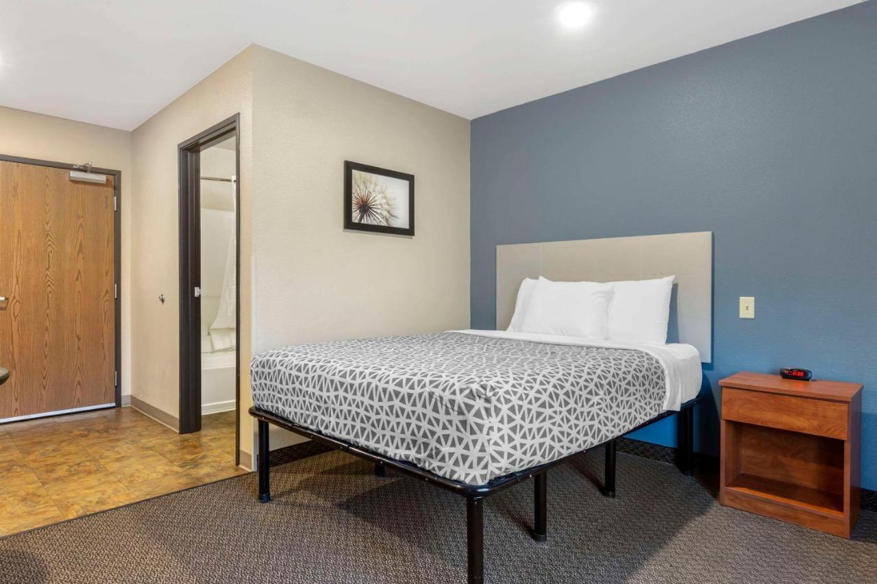 Woodspring Suites Raleigh Garner Edmondson Экстерьер фото